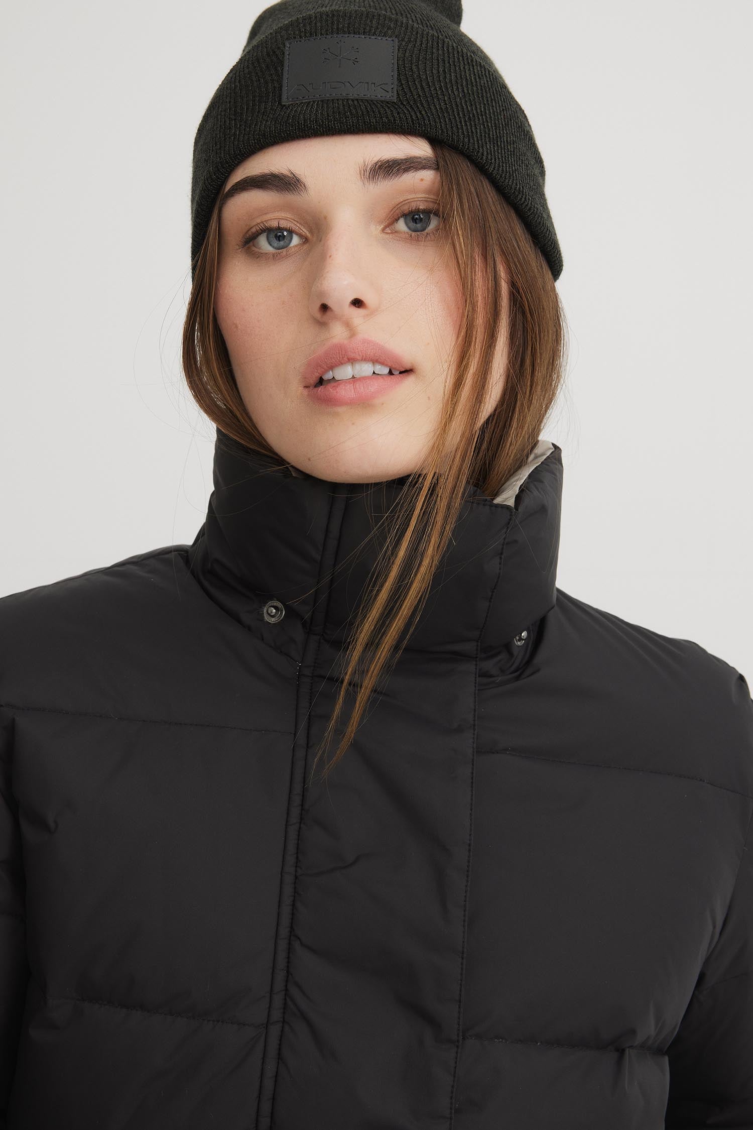FOSFO SHORT - Women's down puffer jacket - SECOND HAND