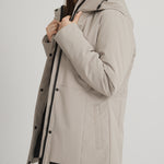 Manteau d'hiver court pour femme couleur sable. Protège jusqu'à -30degrés.