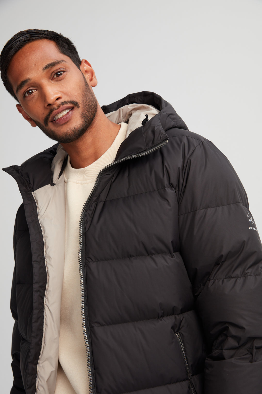 Black puffer long store