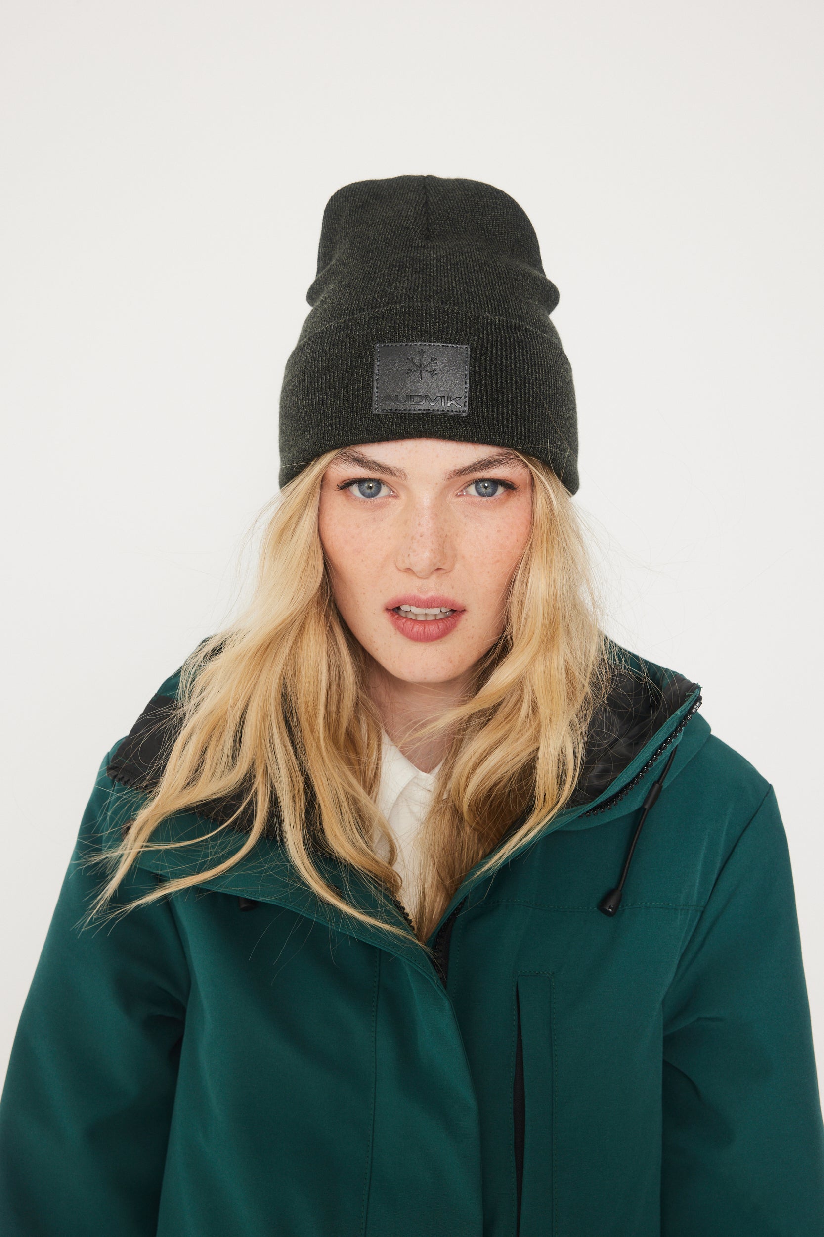Amoureux de l'hiver - Tuque à rabat unisexe