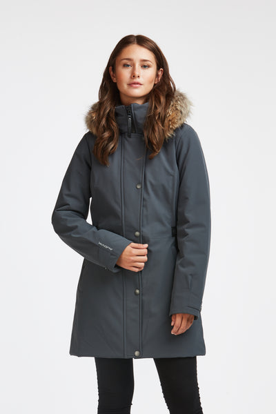 Manteau d'hiver gris pour femme fabriqué au Québec.