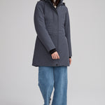 Manteau d'hiver longueur mi cuisse pour femme. Manteau isolés de couleur gris foncé pour femme. Fabriqué au Québec