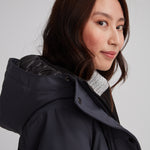 Manteau vegan pour femme fabriqué au Québec. Protège des grands froids. 